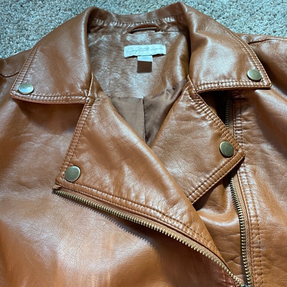 Leather jacket - Picture 5 of 5